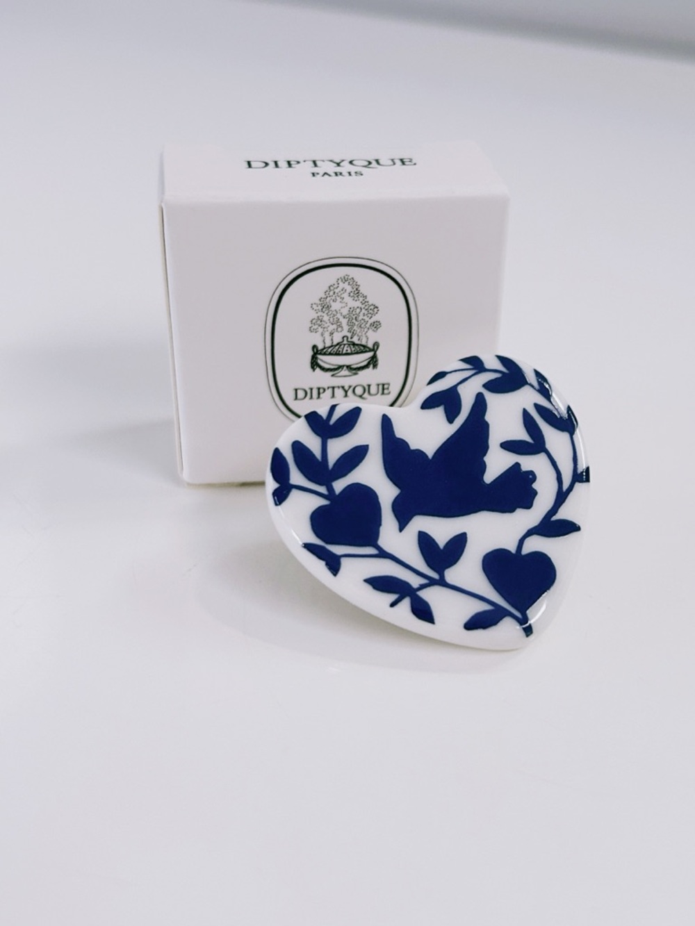 Diptyque limited Heart-Shaped brooch